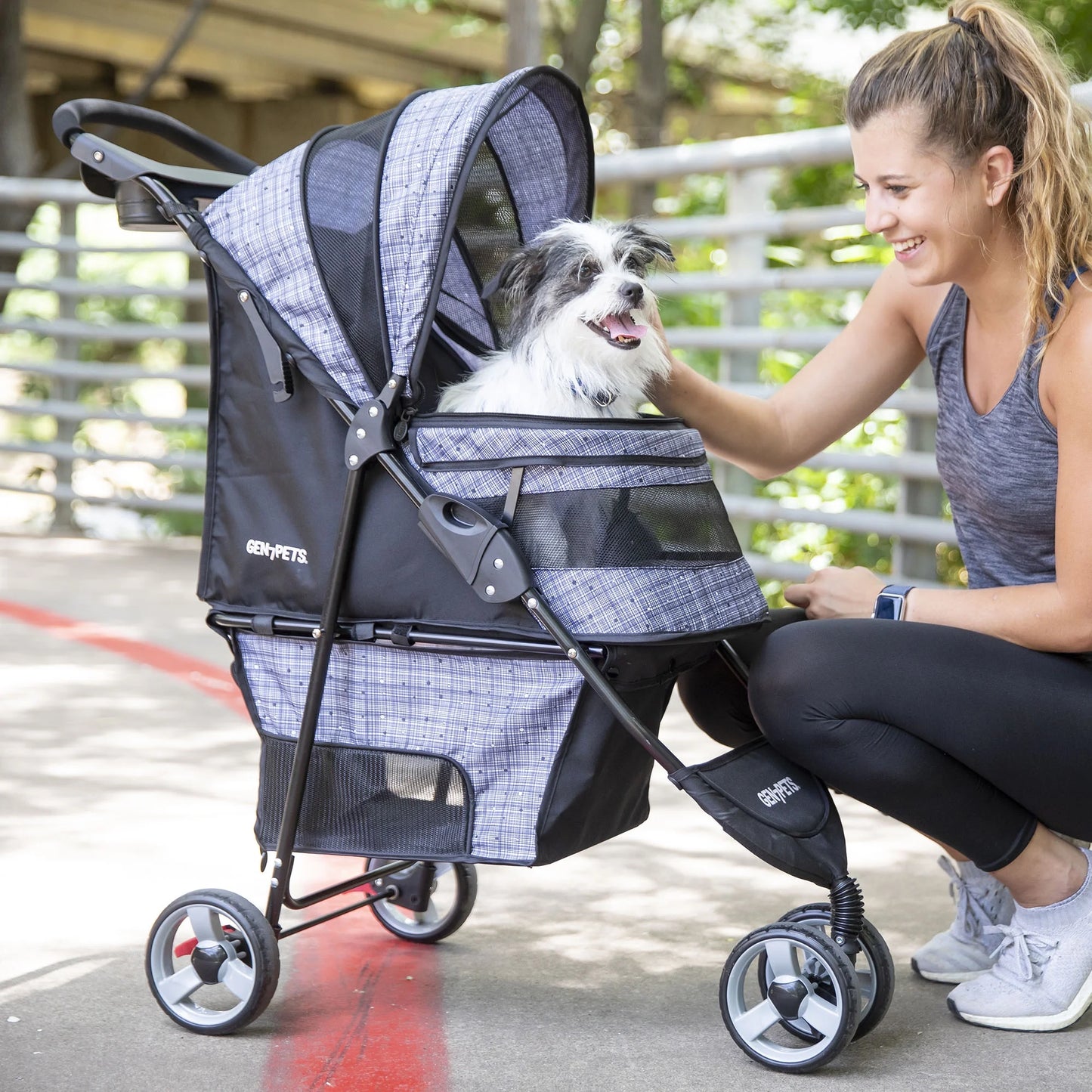 Promenade 4 Wheeled 35"L Pet Stroller for Dogs up to 50 Lb, Black Onyx, 20 Lb